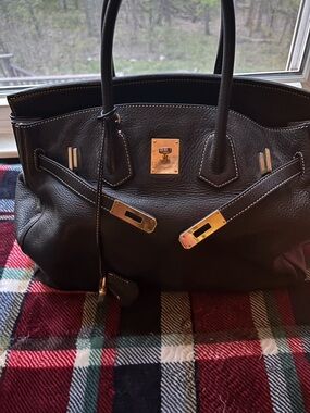 SOLD-Classic Black Leather Tote Handbag with Gold Hardware